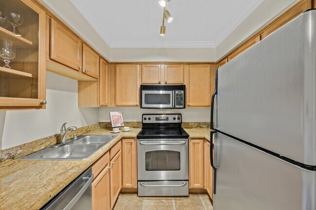 160 Eastridge Dr