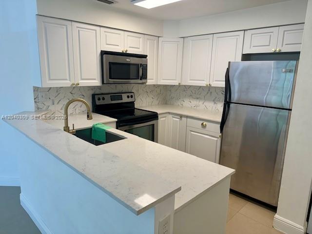 Building Photo - 2445 SW 18th Terrace Unit 105