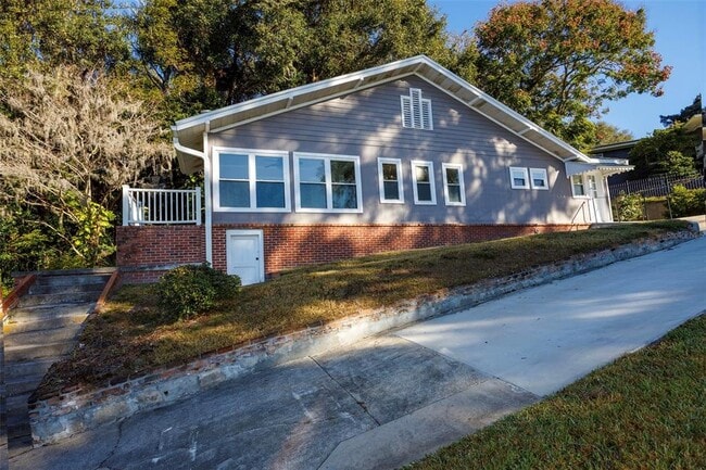 Photo - 2119 E Crooked Lake Dr
