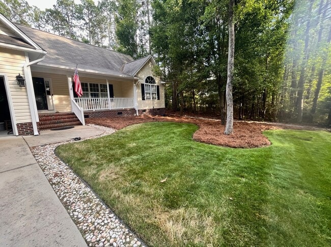 Photo - 3083 Carolina Way