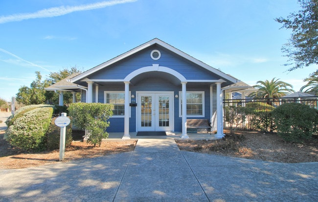 Shadow Creek Apartments