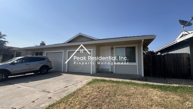 Building Photo - Updated Citrus Heights 2bd/1ba Duplex! Rental