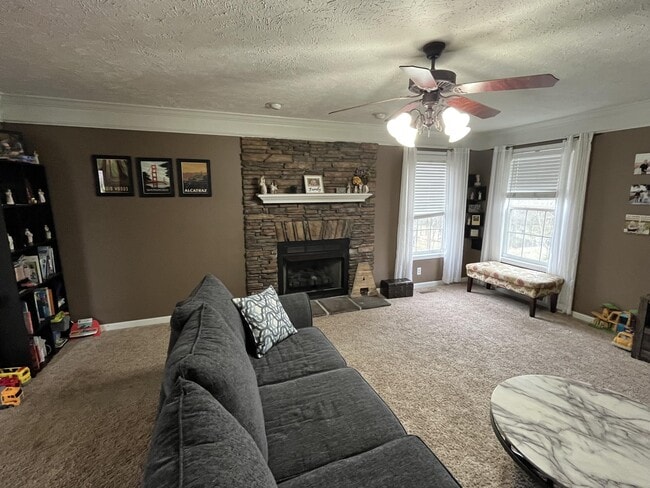 Photo - 652 Winding Bluff Way