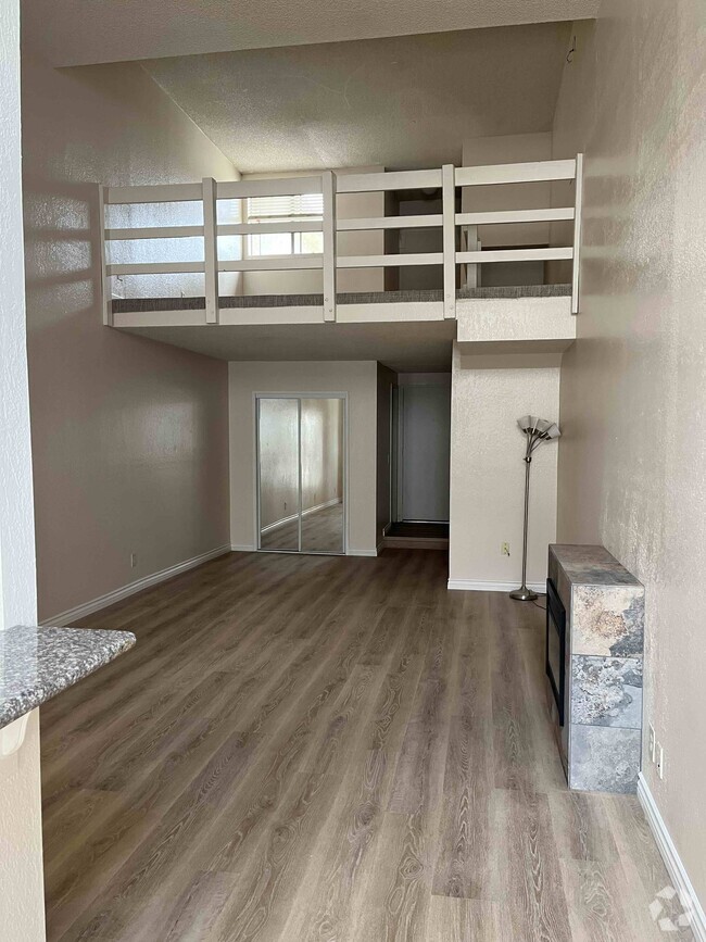 Building Photo - 616 Veteran Ave Rental