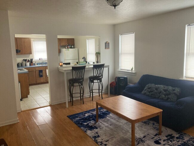 Photo - 146 Lorentz St