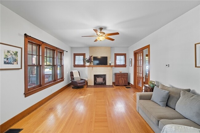 Photo - 518 Irving Ave