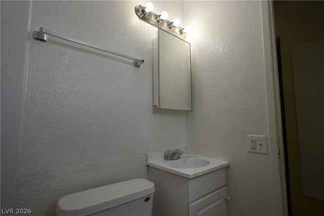 Building Photo - 3021 E Carey Ave Unit 4
