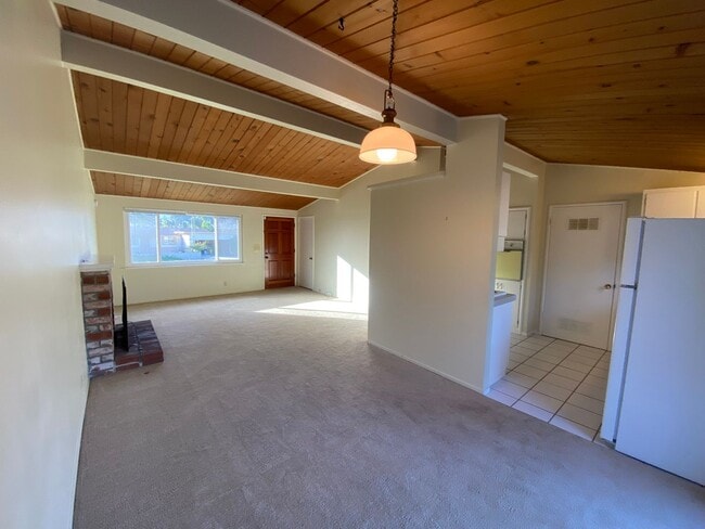 Photo - 1116 Isabelle Ct