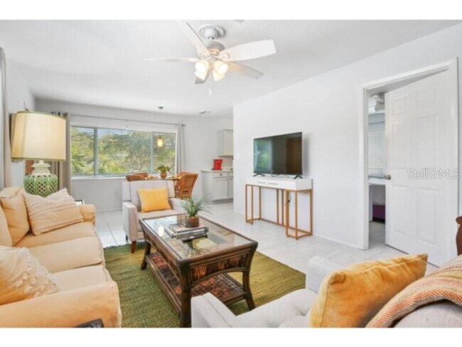 422 Julia Pl Unit C