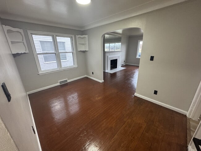 Photo - Ready for Move-In: Spacious 3-Bed Home