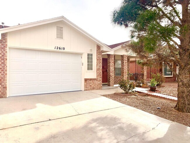 Photo - 12610 Kari Anne Dr