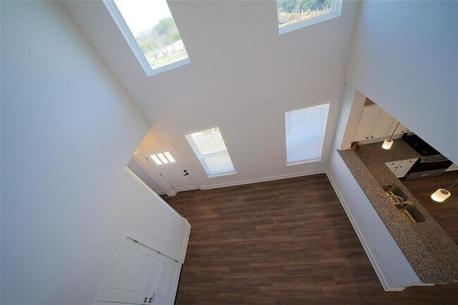 Photo - 162 Elisha Dr