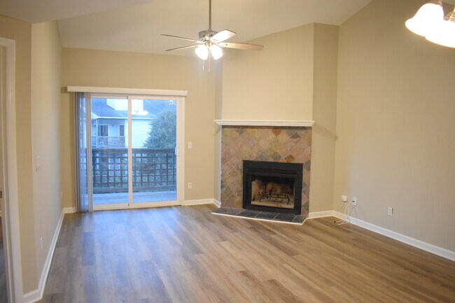 Photo - 4210 Wilshire Blvd Unit 305-B