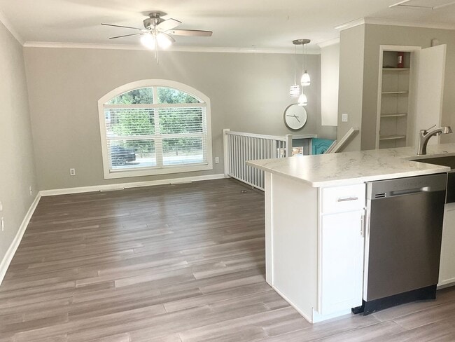 Photo - 4 bedroom home on Keith for Rent