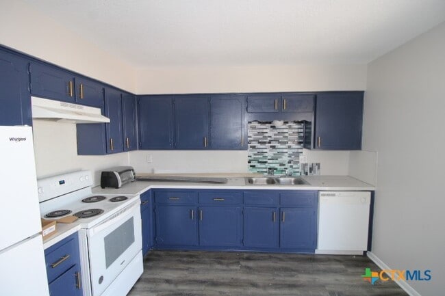 Photo - 2102 Hunt Dr Unidad D