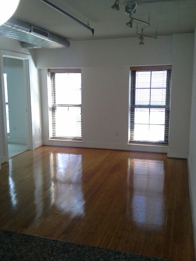 Photo - 2328 Champlain St NW Condo Unit 203