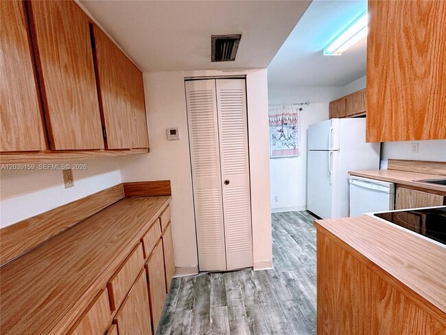 Photo - 107 Gardens Dr Unidad 205