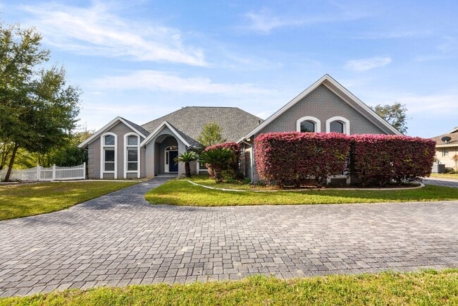 Photo - 83 Lake Lorraine Cir