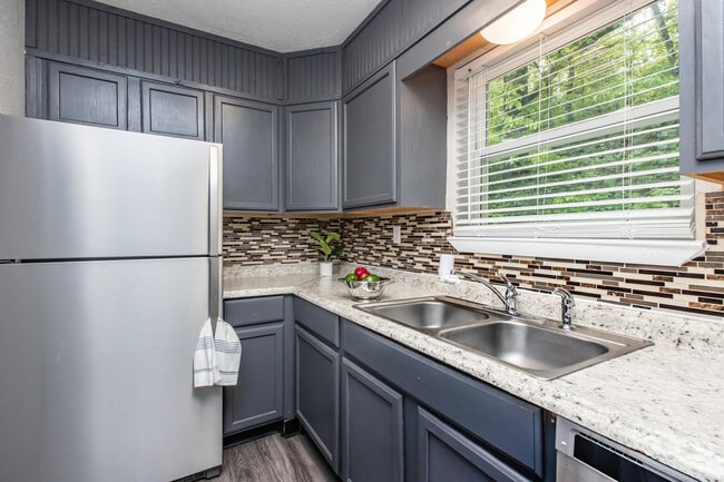 Photo - East Ridge Flats and Townhomes