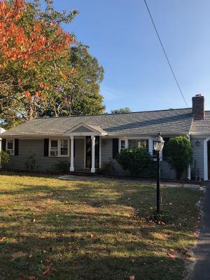 Front of house - 11 Seagrove Rd Unit Cozy Cape Cod Apt