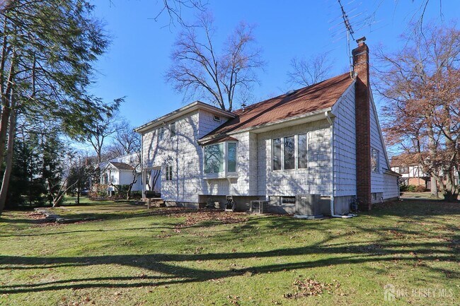 Photo - 240 Twin Oaks Terrace