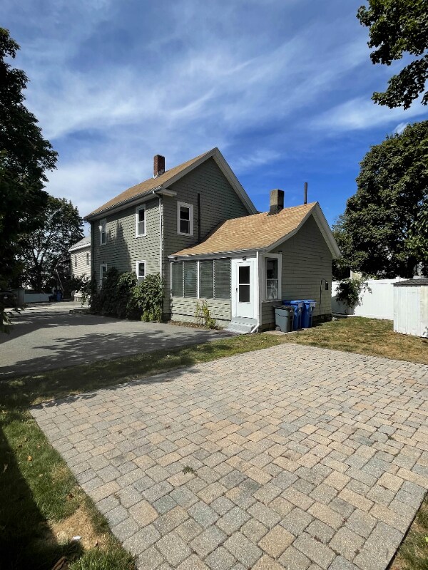 Photo - 15 Charles St Ave