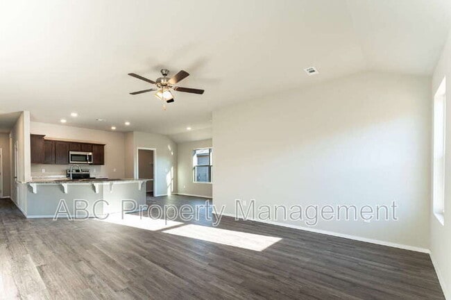 Photo - 4405 SW Sackett Ave