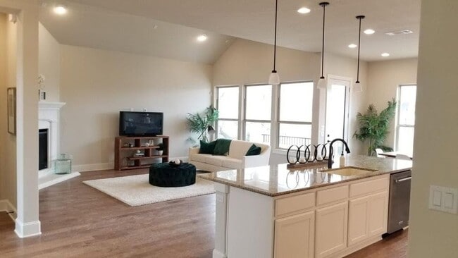 Photo - Charming Georgetown 4 Bedroom House | Pond...