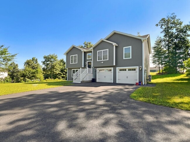 Photo - 71 Donovan Dr