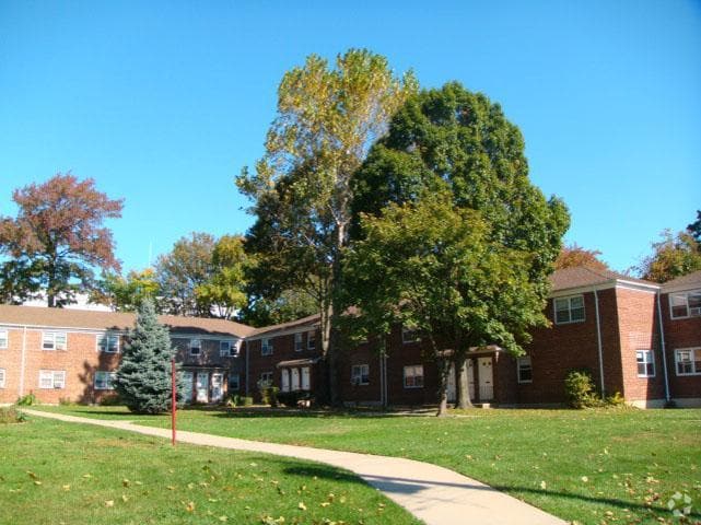 Grymes Hill Apartments - Grymes Hill Apartments
