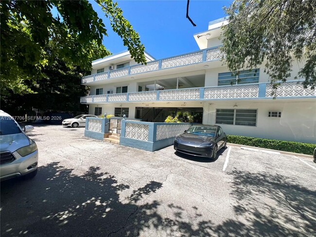Building Photo - 640 Pennsylvania Ave Unit 10
