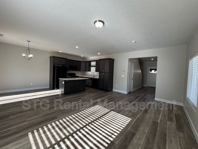 Photo - 1509 W Topaz Dr Unit #C