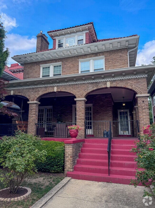 Building Photo - 5915 16th St NW Rental