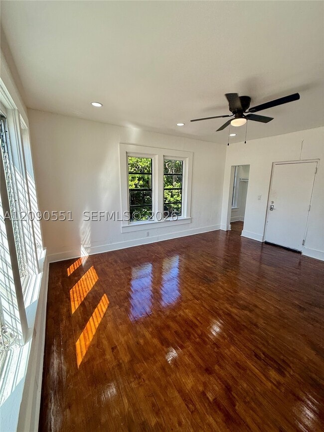 1319 Meridian Ave Unit 302