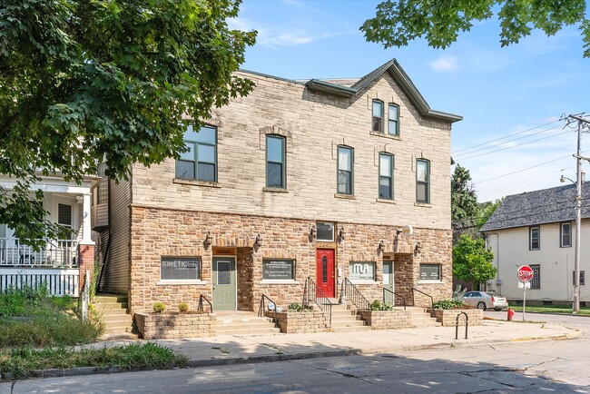 Photo - 2600 -2604 North Booth Street Unit Apt #2