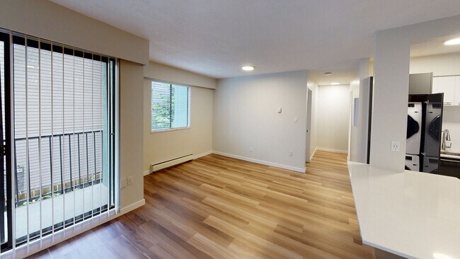 Photo - West 6th Avenue