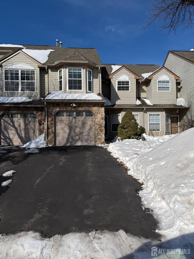 Photo - 176 Nebula Rd