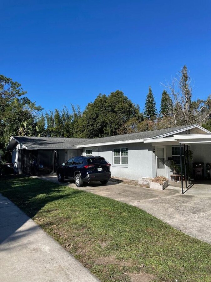 Beautiful 2 Bedroom/1 Bathroom Duplex - Beautiful 2 Bedroom/1 Bathroom Duplex