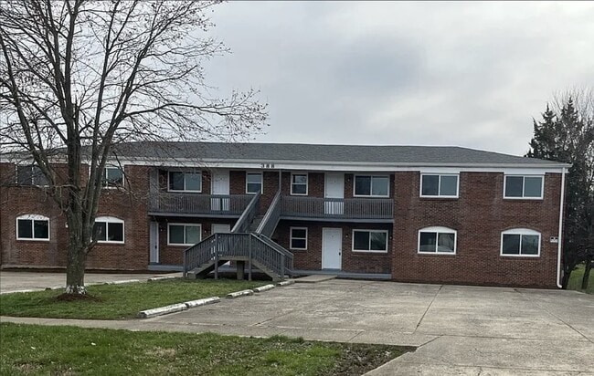 Building Photo - 388 Elmwood Dr Unit 2