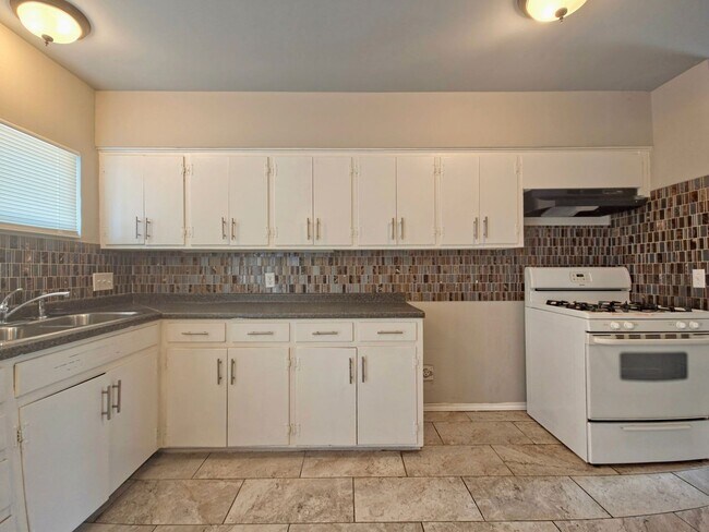 Photo - Charming 3 Bed 2 Bath In South Central Lubbock