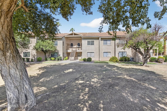 Photo - 930 N Mesa Dr