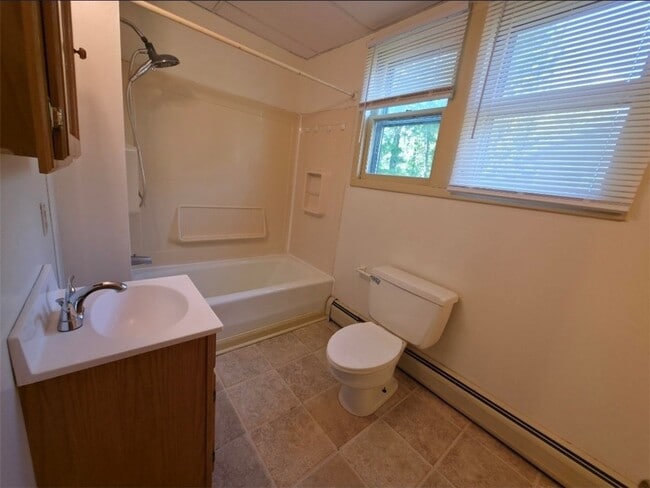 Photo - 715 W Water St