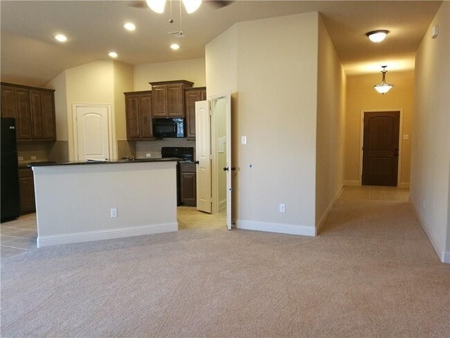 638 Teakwood Dr