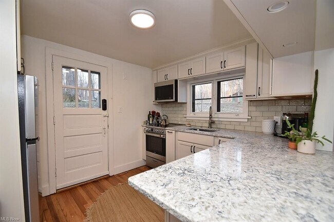 Photo - 37800 Jackson Rd