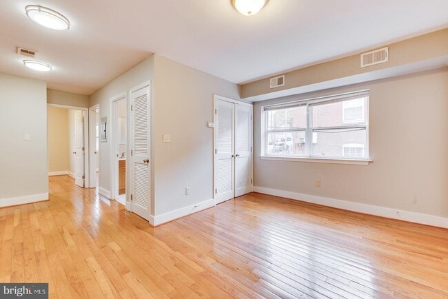 Photo - 61 Forrester St SW Unit 104