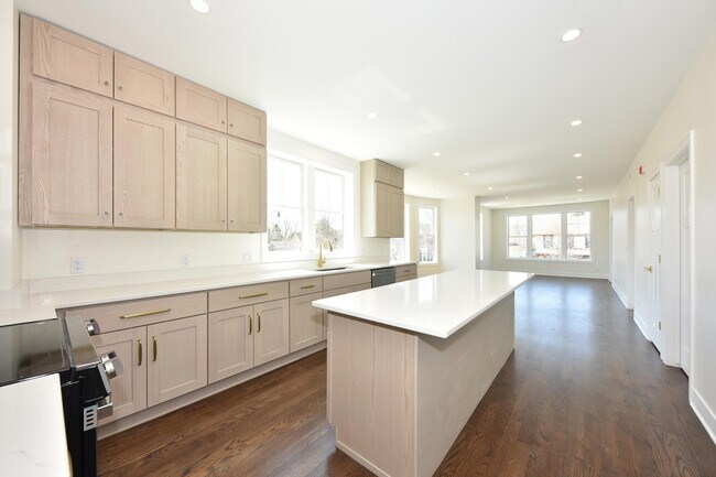 Photo - 104 E Prospect St