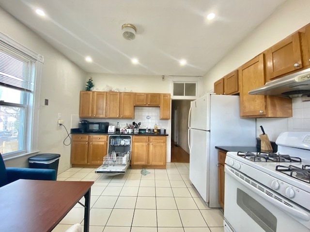 Building Photo - 190 Highland St Unit 2