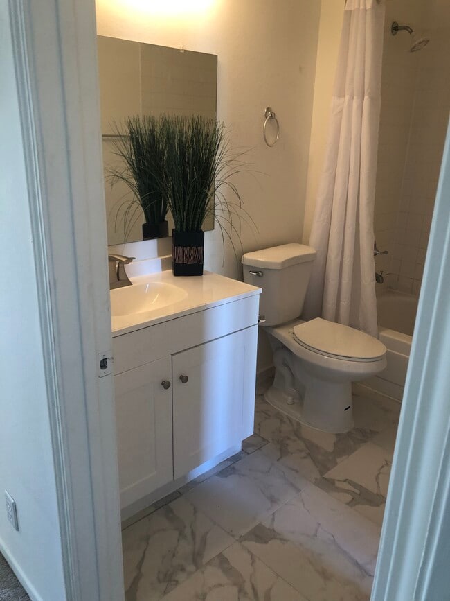 Photo - 7095 Burcot Ave