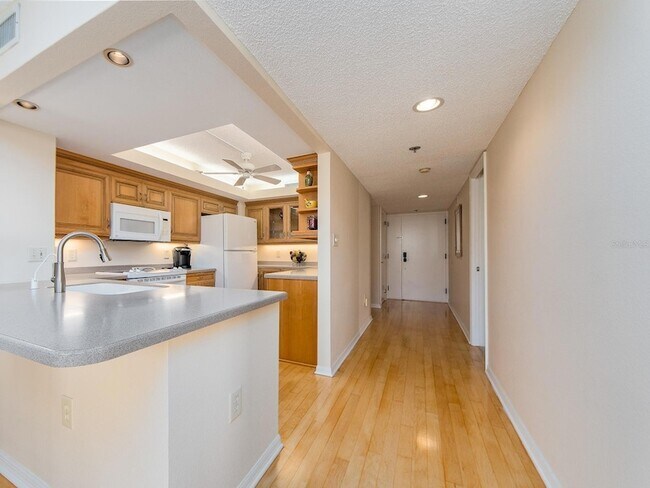 Photo - 690 Island Way Unit 404