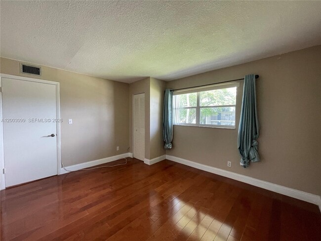 Photo - 7900 S Colony Cir Unit 204